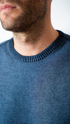 MAGLIONE BLU LAVORATO