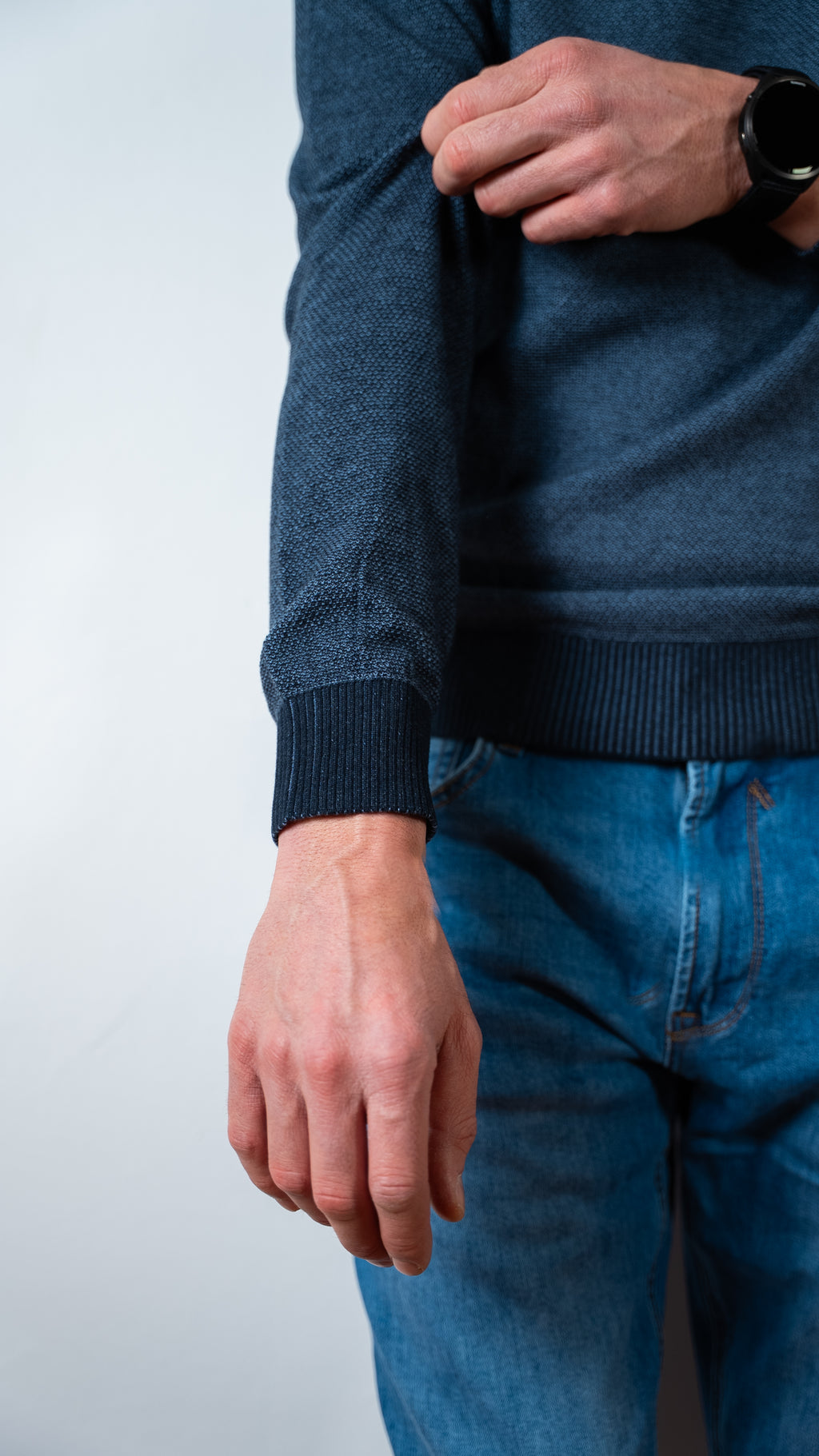 MAGLIONE BLU LAVORATO