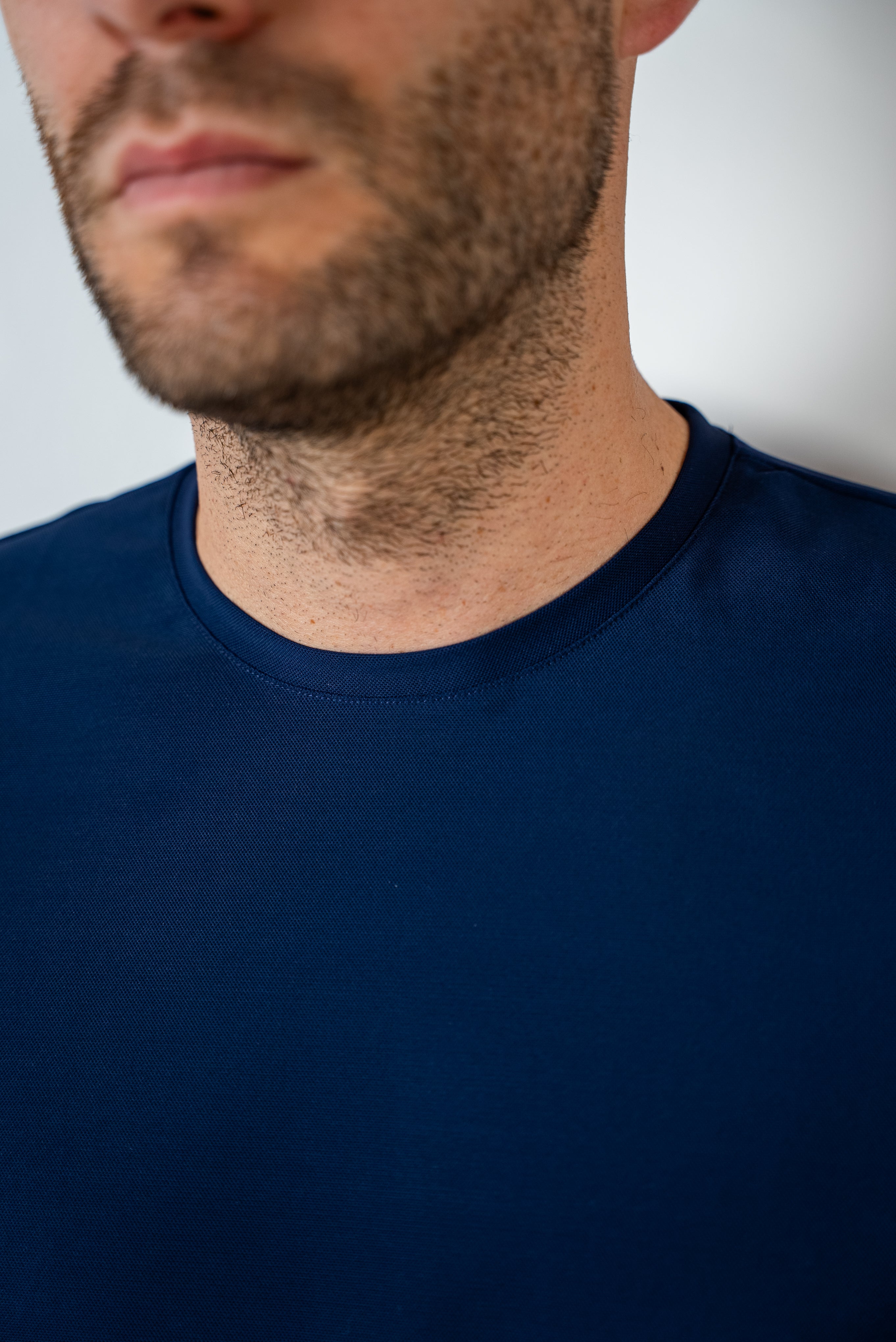 T-SHIRT IN TESSUTO TECNICO BLU