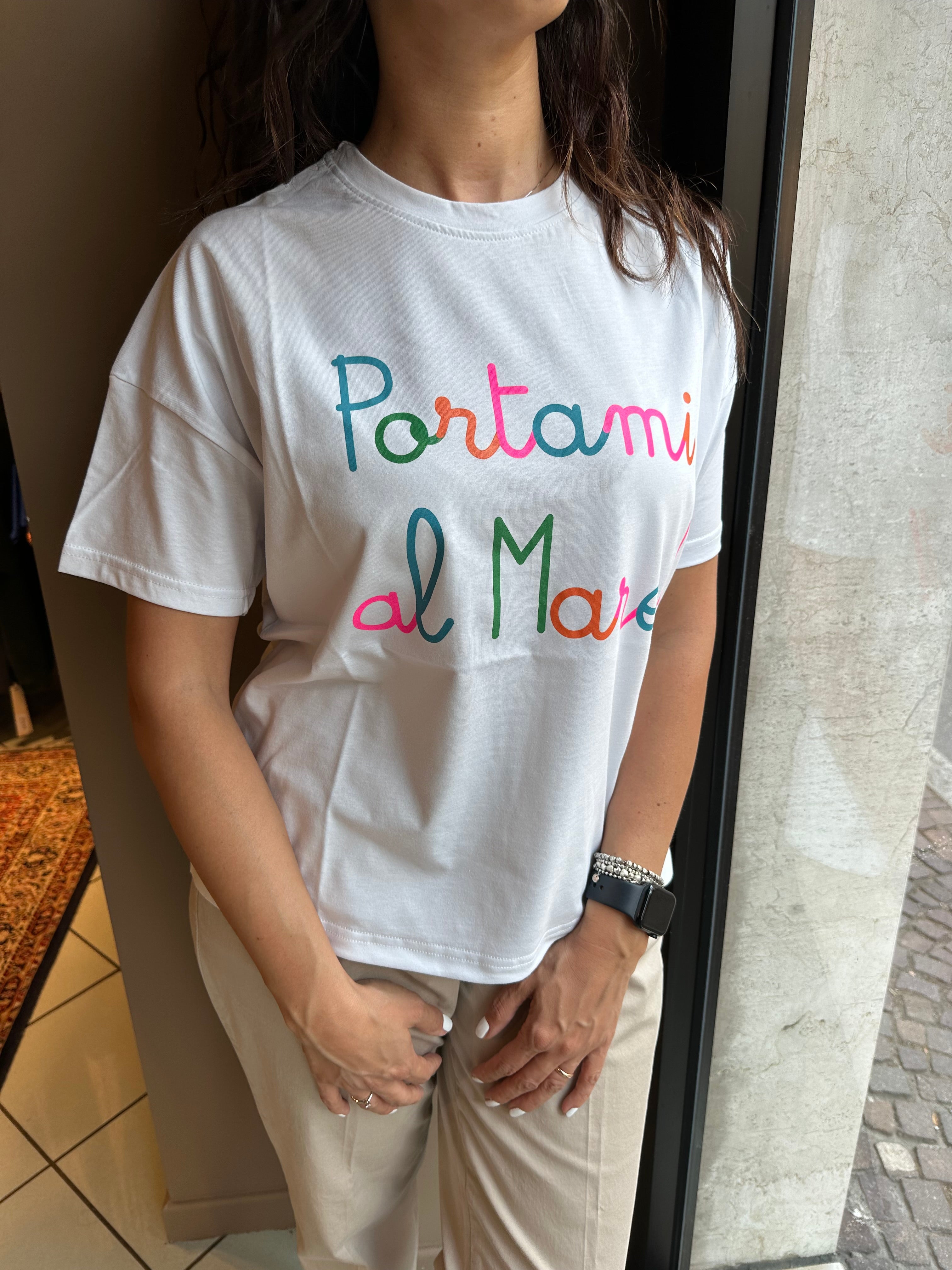 T-SHIRT CON STAMPA