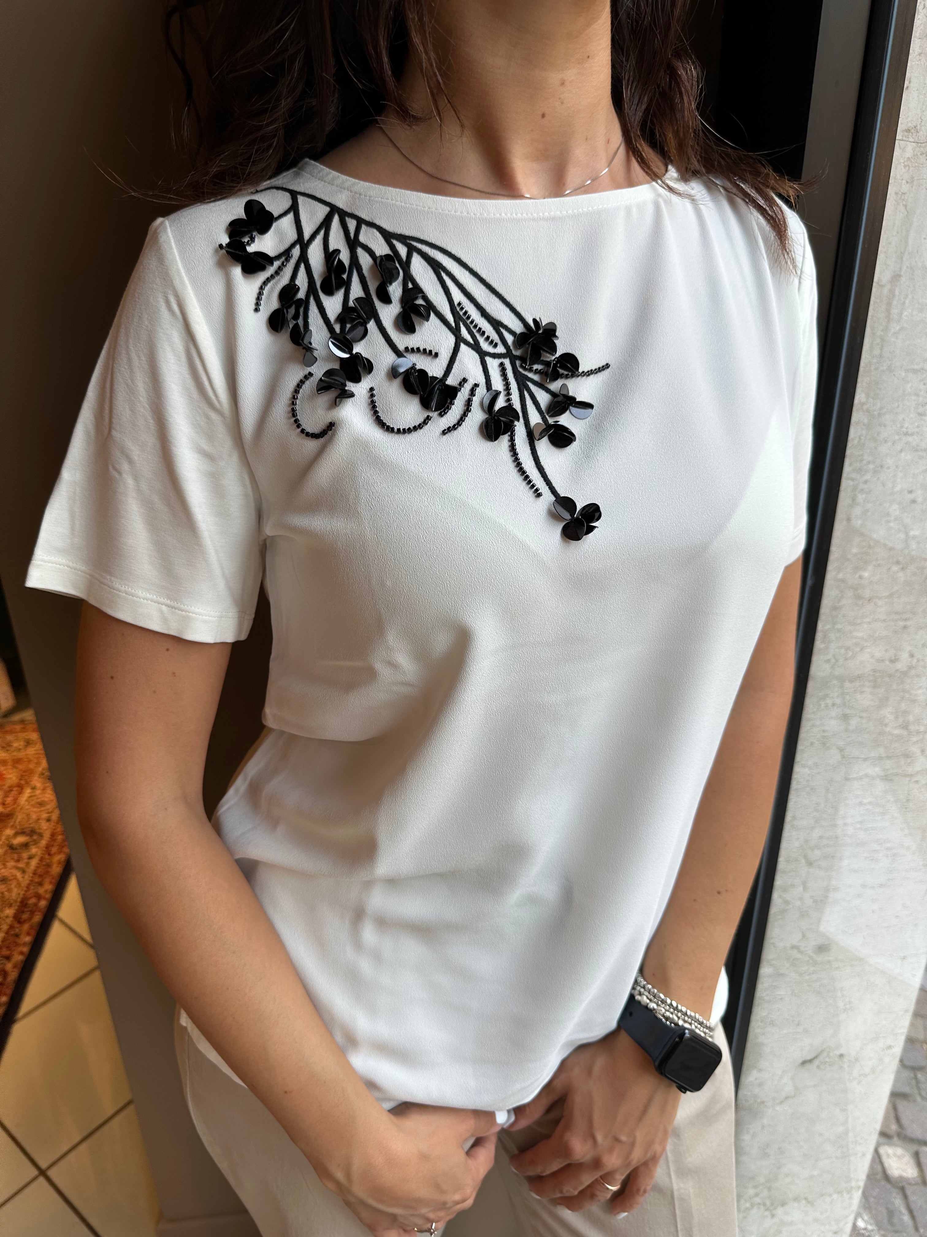T-SHIRT DI PENNY BLACK
