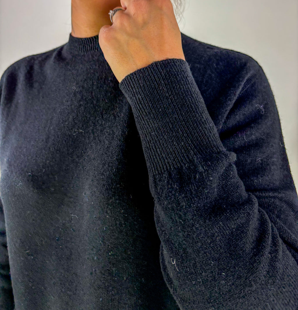 MAGLIONE NERO 100% LANA