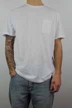 T-SHIRT CON TASCHINO