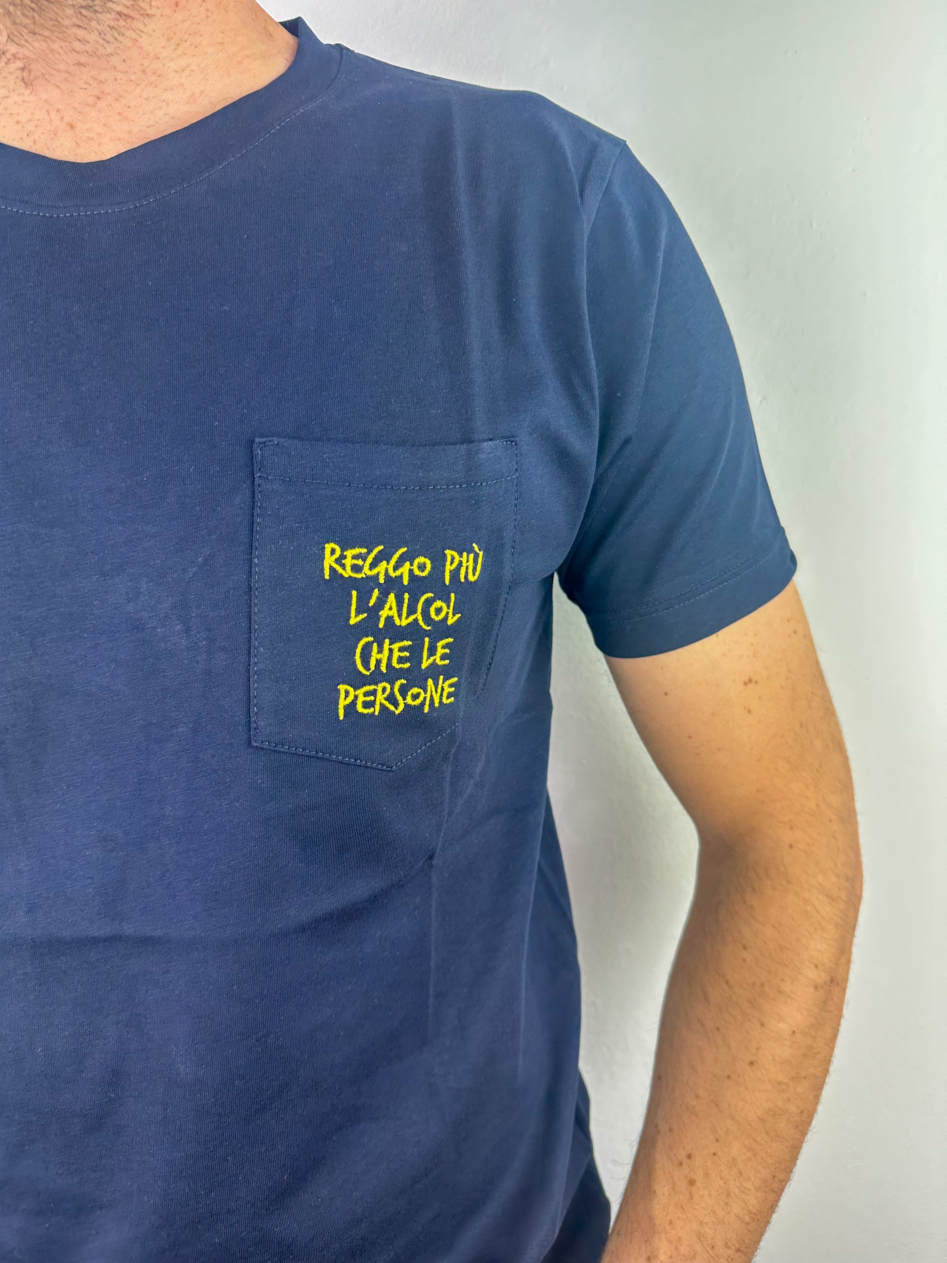 T-SHIRT CON TASCHINO RICAMATO